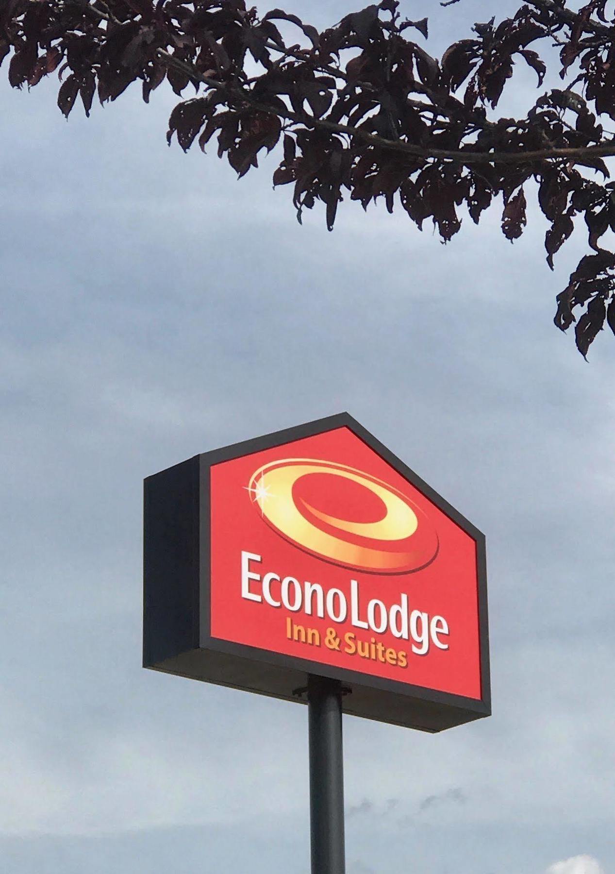 Econo Lodge Inn&Suites Milan Exterior foto