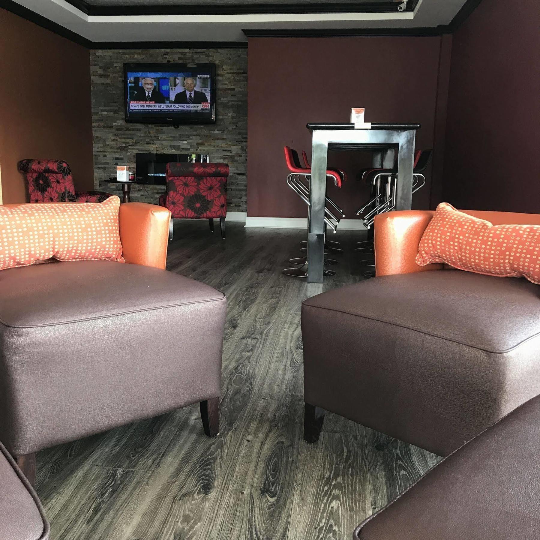 Econo Lodge Inn&Suites Milan Exterior foto